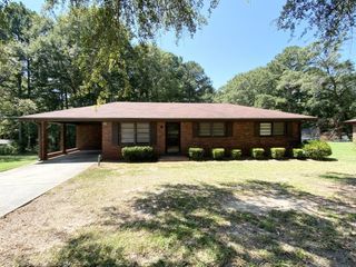 Foreclosed Home - 1409 LABOON RD, 30655