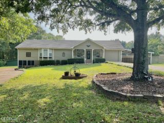 Foreclosed Home - 2040 BOLD SPRINGS RD, 30656