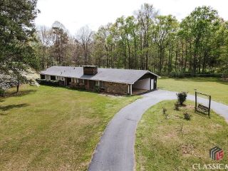 Foreclosed Home - 1809 HOG MOUNTAIN RD, 30666