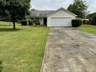 Foreclosed Home - 1568 LANGDON PARK DR, 30680