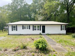 Foreclosed Home - 512 CIRCLE DR, 30701