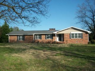 Foreclosed Home - 208 SHARONDALE DR, 30721