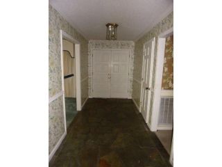 Foreclosed Home - 207 Redwood Road, 30721