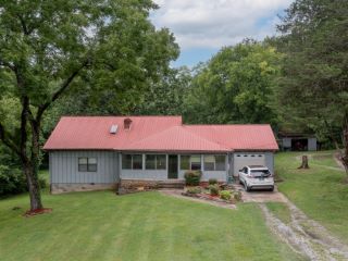 Foreclosed Home - 141 FORESTER DR, 30738