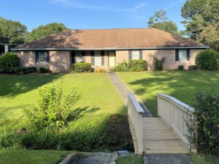 Foreclosed Home - 300 FAIRMONT DR, 31021
