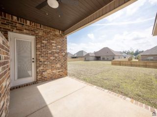 Foreclosed Home - 102 WOODWINDS CT, 31047