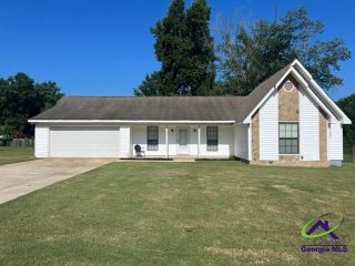 Foreclosed Home - 214 MORNING DOVE LN, 31088