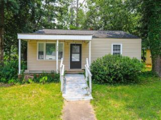 Foreclosed Home - 208 PEACHTREE CIR, 31088