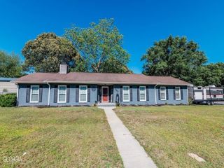 Foreclosed Home - 302 WELLINGTON WAY, 31093