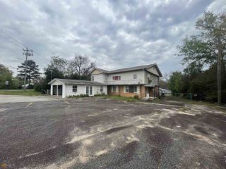 Foreclosed Home - 104 N PLEASANT HILL RD, 31093