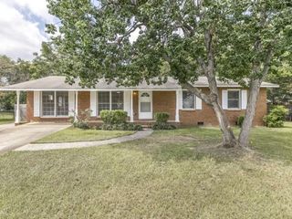 Foreclosed Home - 112 EMORY DR, 31093