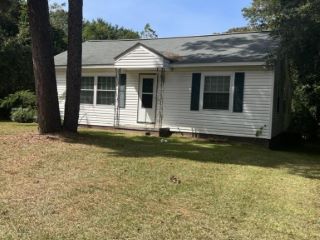 Foreclosed Home - 603 MCARTHUR BLVD, 31093