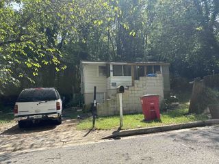 Foreclosed Home - 670 HAWKINS AVE, 31204
