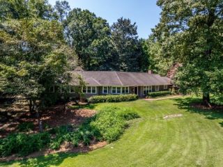 Foreclosed Home - 3010 HIGH POINT DR, 31204
