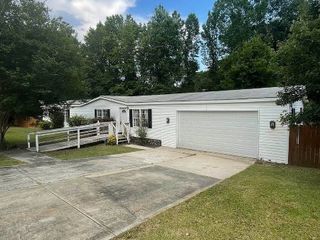 Foreclosed Home - 100 ALPINE DR, 31206