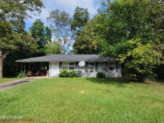 Foreclosed Home - 2463 VIVIAN DR, 31206