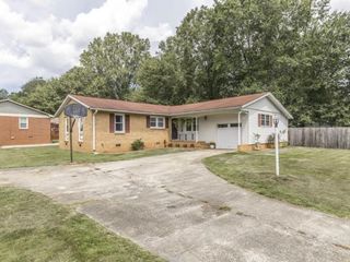 Foreclosed Home - 810 WOODSDALE TER, 31210