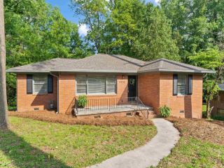 Foreclosed Home - 1970 BAYSWATER RD, 31211