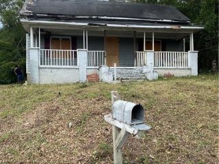 Foreclosed Home - 1066 WOOLFOLK ST, 31217