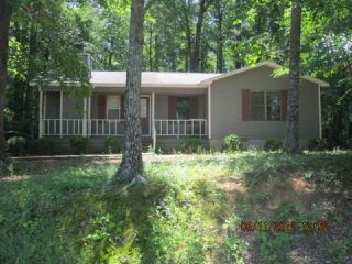 Foreclosed Home - 820 N CONFEDERATE DR, 31220