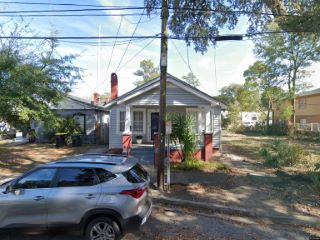 Foreclosed Home - 220 W 43RD ST, 31401