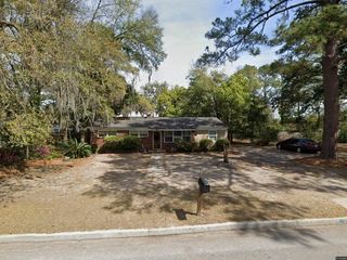 Foreclosed Home - 2116 N FERNWOOD DR, 31404