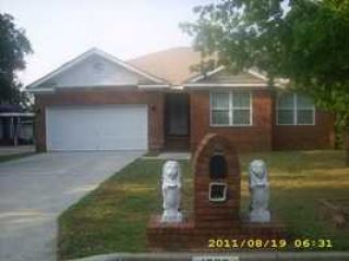 Foreclosed Home - 1826 TUSKEEGEE ST, 31405