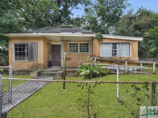 Foreclosed Home - 411 W 55TH ST, 31405