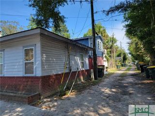 Foreclosed Home - 639 W 37TH ST, 31415
