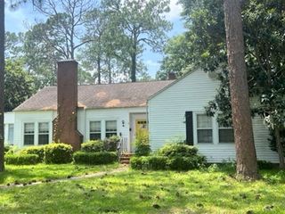 Foreclosed Home - 1415 SAINT MARYS DR, 31501