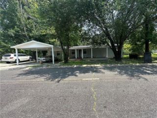 Foreclosed Home - 1018 COLLEY ST, 31501