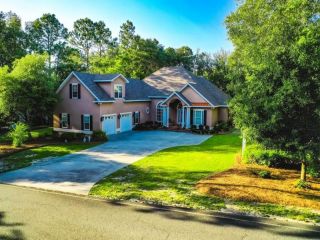 Foreclosed Home - 1528 S RIVER OAKS DR, 31516