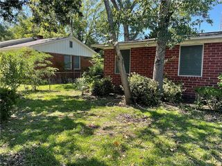 Foreclosed Home - 807 P ST, 31520