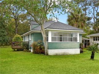 Foreclosed Home - 1017 LANIER BLVD, 31520