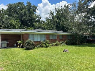 Foreclosed Home - 2733 CANARY DR, 31520