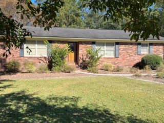 Foreclosed Home - 1205 SAINT ANDREWS DR, 31533