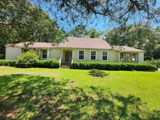 Foreclosed Home - 389 PINE VALLEY RD, 31535