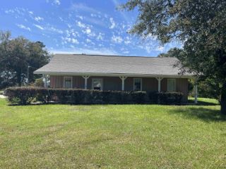 Foreclosed Home - 15 WREN LN, 31537
