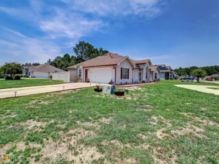 Foreclosed Home - 101 COTTONWOOD GRV, 31548