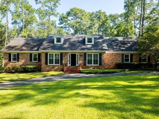 Foreclosed Home - 800 PINE POINT CIR, 31602