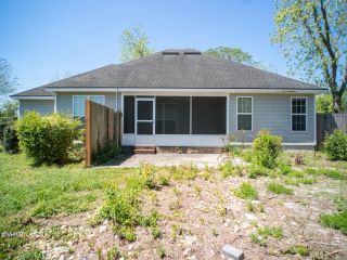 Foreclosed Home - 401 Lafayette Street, 31632