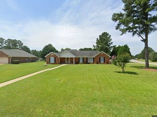 Foreclosed Home - 115 ORCHARD HILL DR, 31701