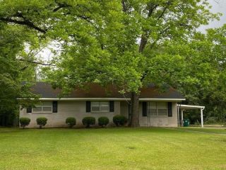 Foreclosed Home - 1900 DONCASTER DR, 31707