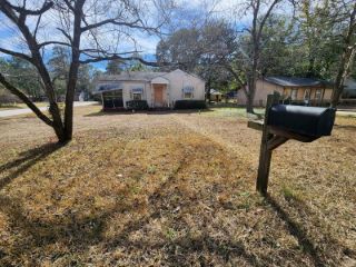 Foreclosed Home - 1200 W LINCOLN AVE, 31707