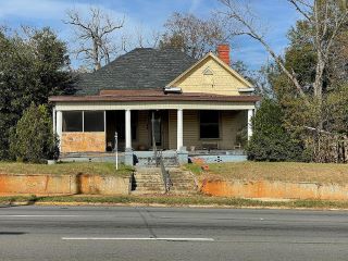 Foreclosed Home - 302 E FORSYTH ST, 31709