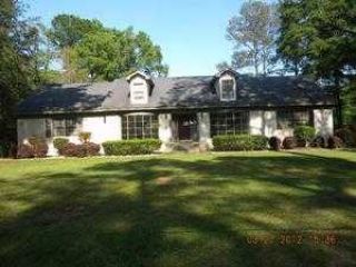 Foreclosed Home - 2210 TROWBRIDGE RD, 31721