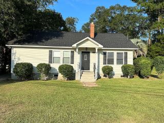 Foreclosed Home - 634 GLENWOOD DR, 31792