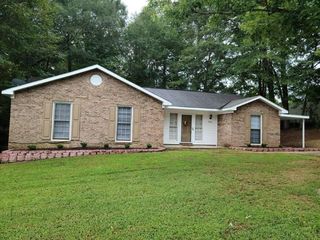 Foreclosed Home - 936 S RIDGE DR, 31904