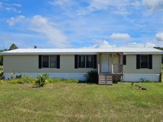 Foreclosed Home - 2491 SW DAISY RD, 32038