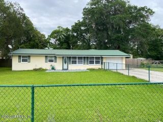 Foreclosed Home - 22555 PINE ST, 32058